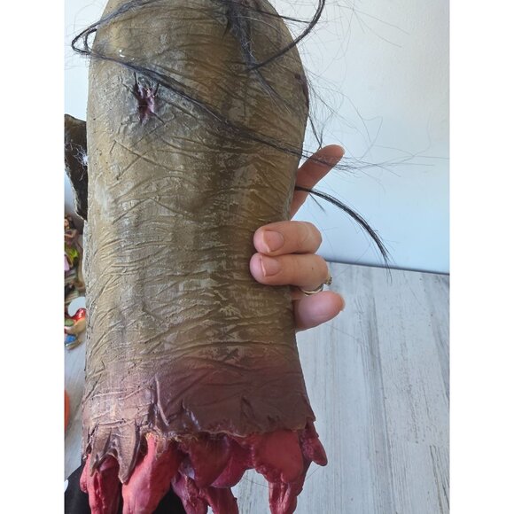 Vintage rubber zombie head skull beheaded hanging Halloween prop nail realistic - Picture 10 of 13